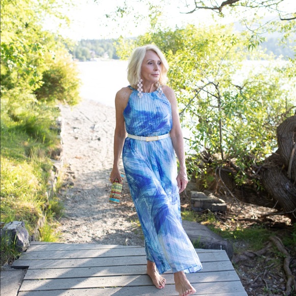 knee length dresses for ladies Soraya Printed And Pleated Maxi Dress – VICI main image 1